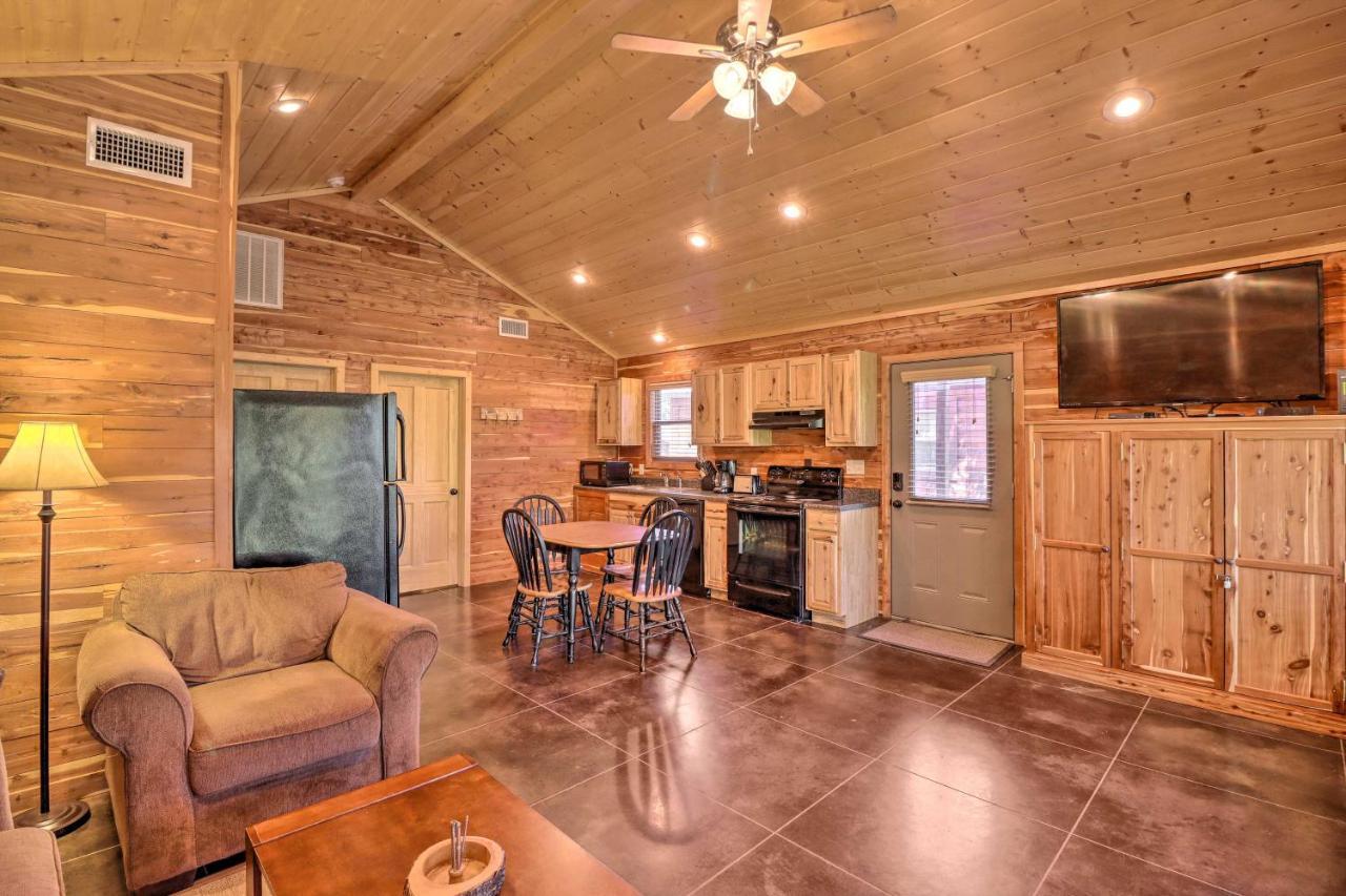 Heber Springs Cabin With Deck And River Views! Exterior photo