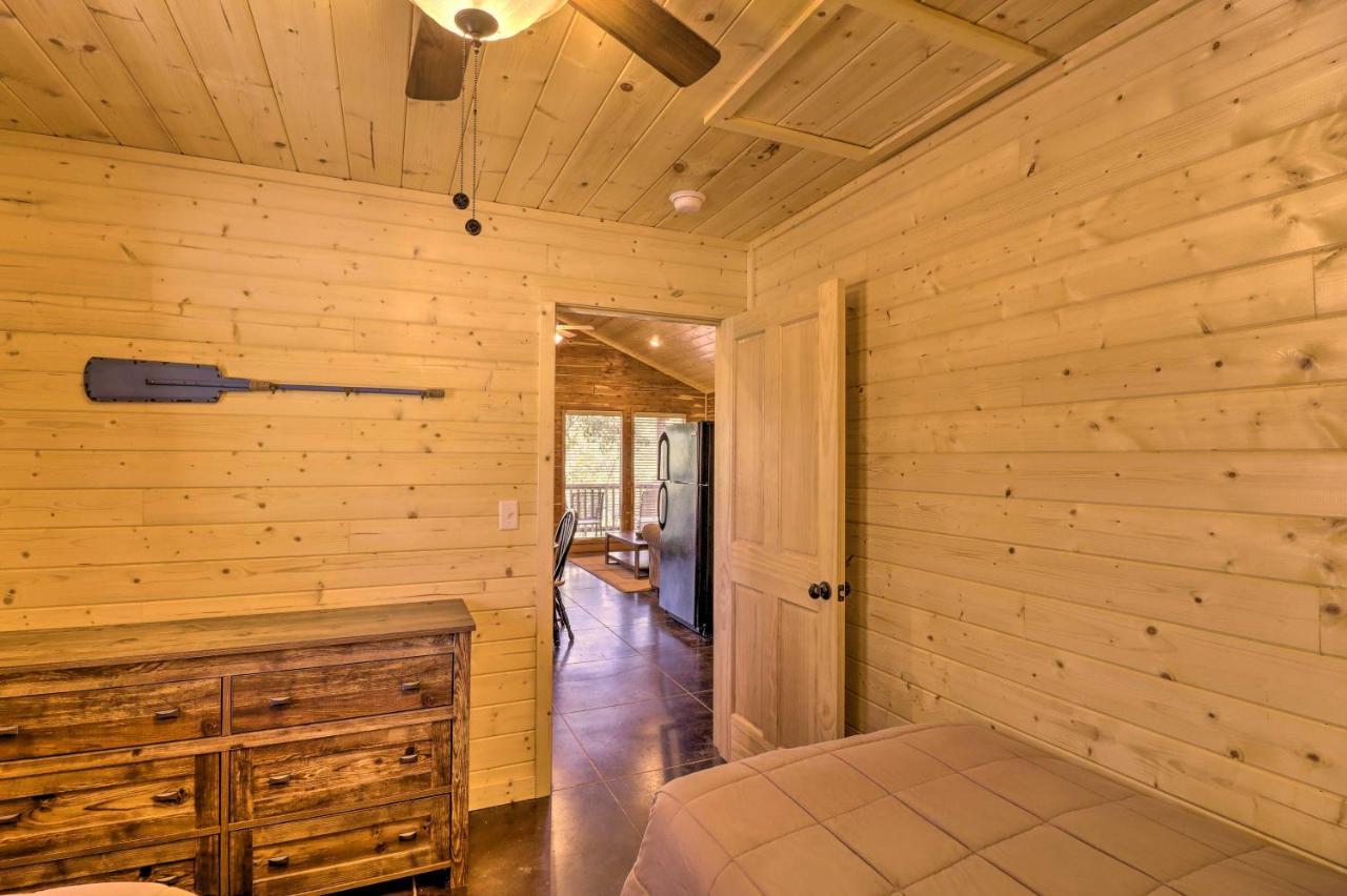 Heber Springs Cabin With Deck And River Views! Exterior photo