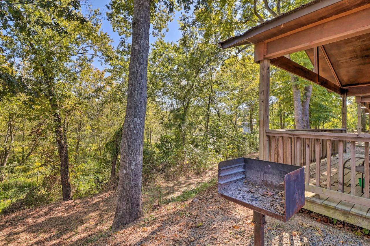 Heber Springs Cabin With Deck And River Views! Exterior photo